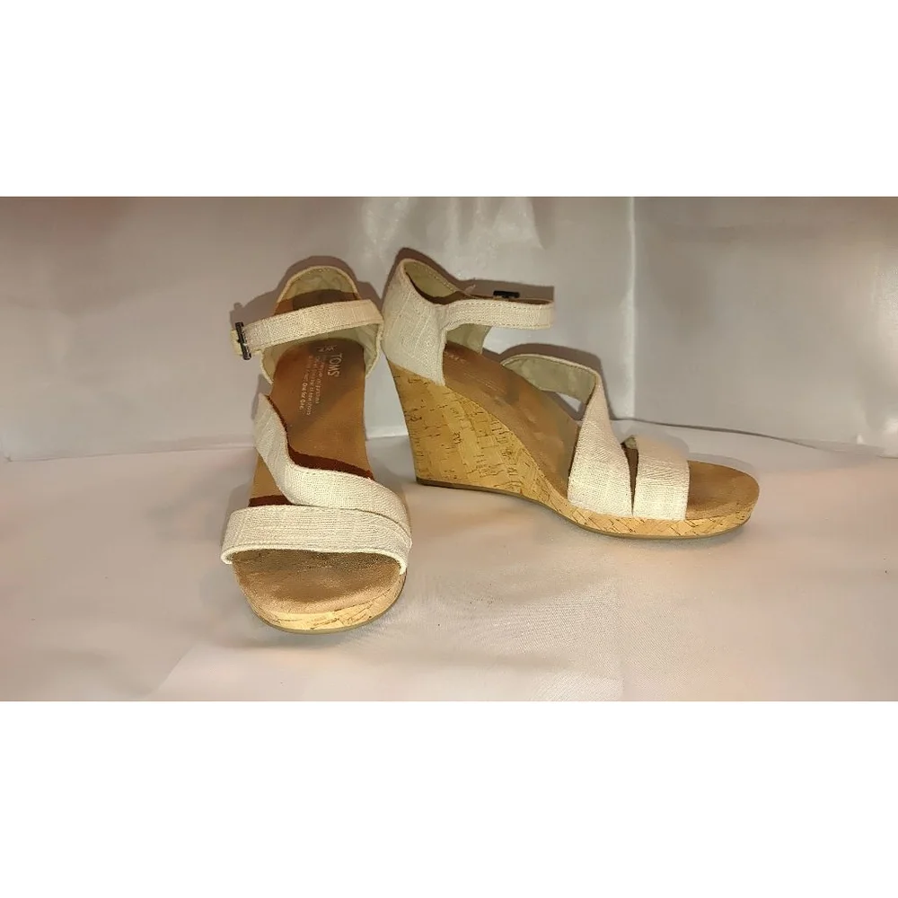 TOMS Clarissa Linen Wedge Sandal Size 7W